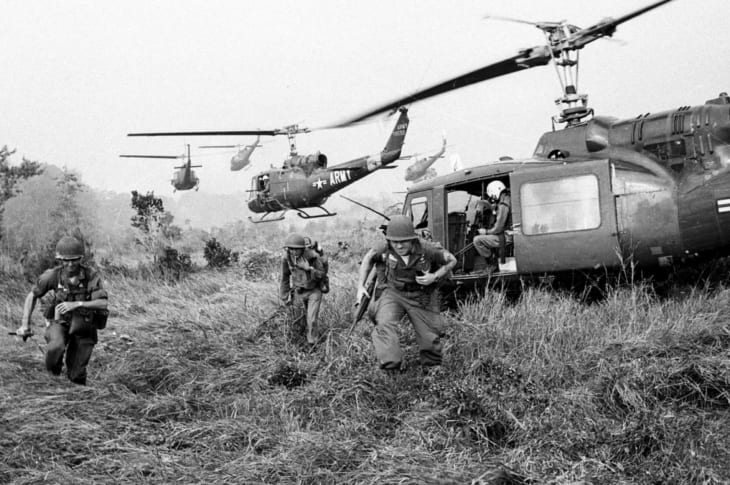 How many Vietnamese people fell down in the Vietnam War?