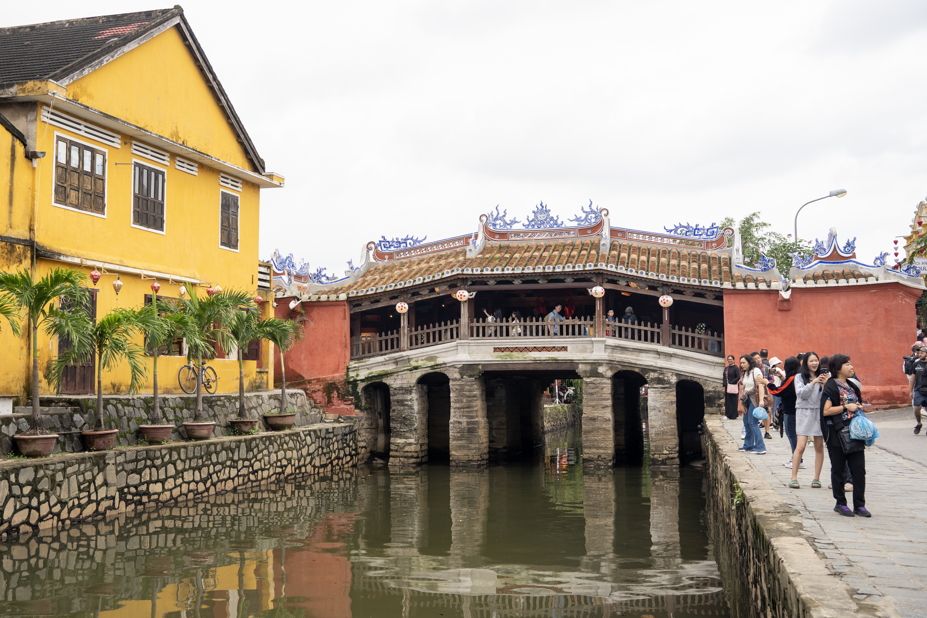 Experience Seamless Travel During the Tet Festival with Overtime Vietnam Visa Service